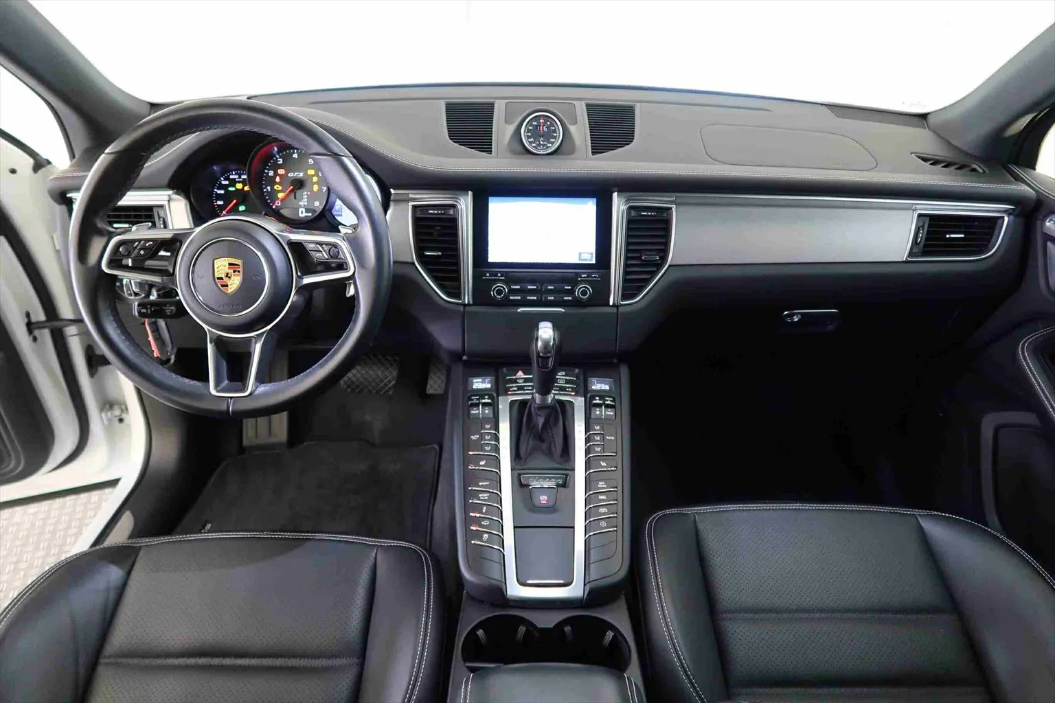 Porsche Macan GTS  Image 5