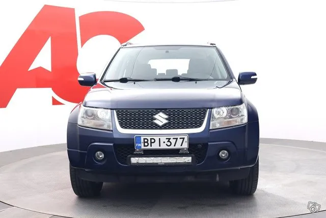 Suzuki Grand Vitara 2,4 VVT 4WD 5D 5MT - / SUOMIAUTO / LOHKO+SISÄPISTOKE / VAKIONOPEUDENSÄÄDIN / NELIVETO Image 8